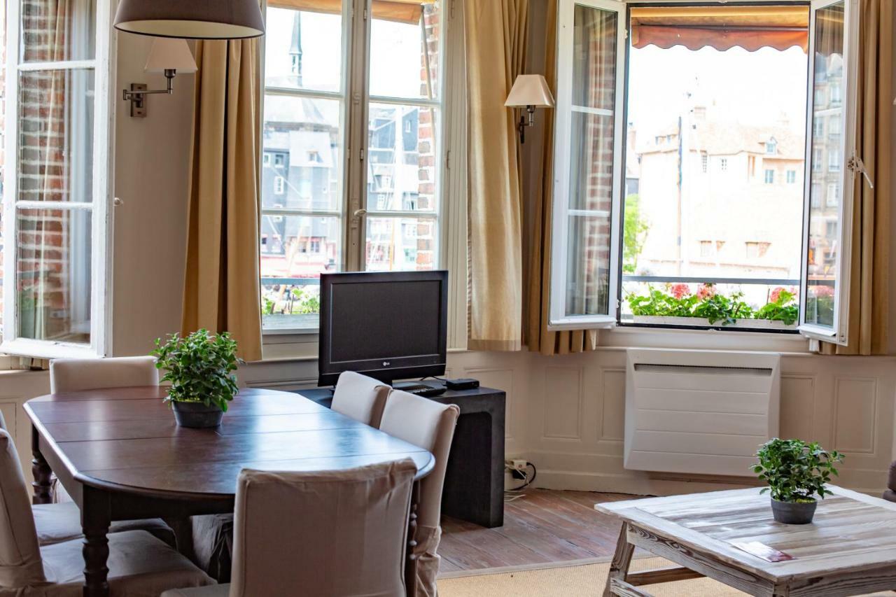 Appartement Vieux Bassin Honfleur Exteriör bild