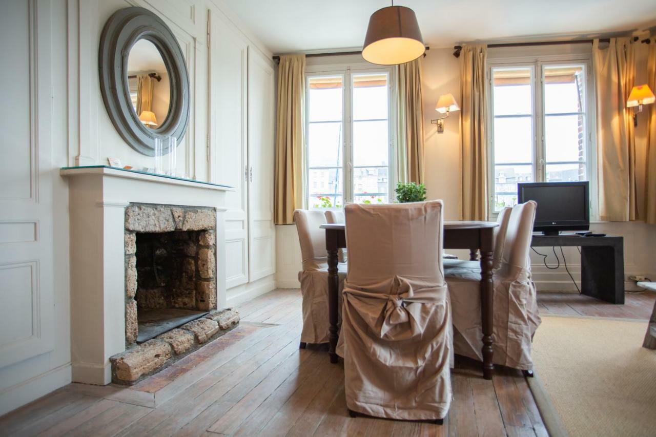 Appartement Vieux Bassin Honfleur Exteriör bild