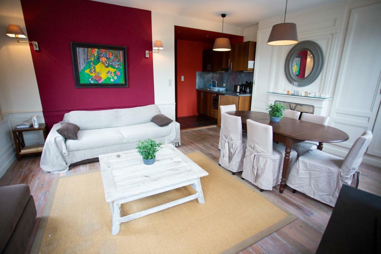 Appartement Vieux Bassin Honfleur Exteriör bild
