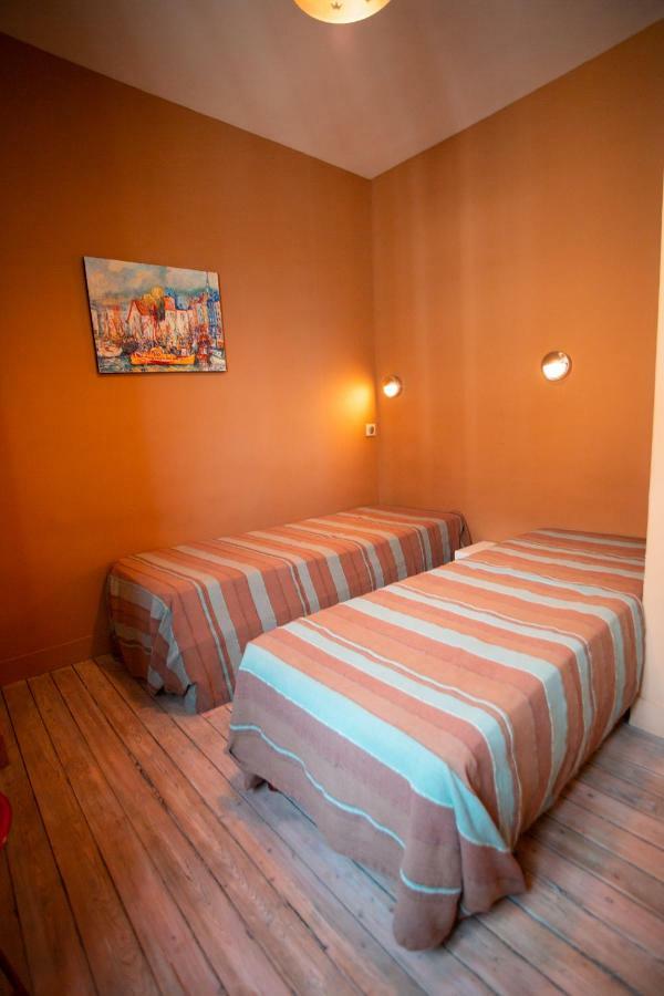 Appartement Vieux Bassin Honfleur Exteriör bild